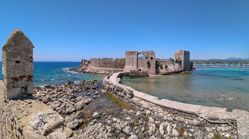 Methoni Castle: Private Sunset History & Photography Tour