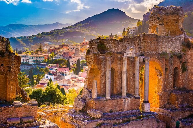 Taormina & Castelmola: Private Full-Day with Local Expert
