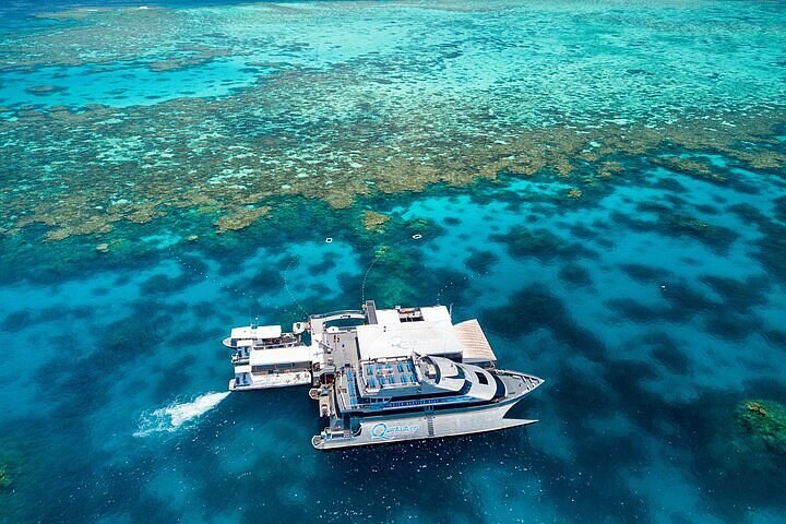 Quicksilver Outer Great Barrier Reef Full-Day Cruise