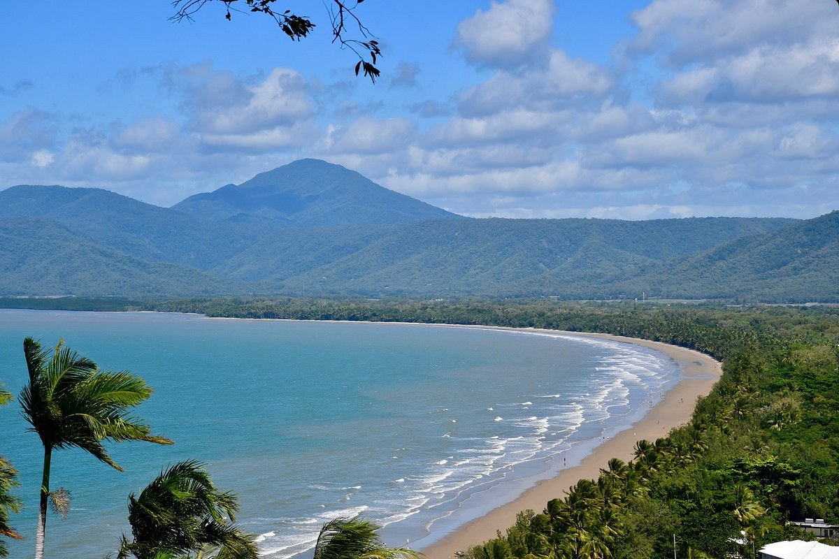 Flagstaff Hill Lookout Hike & Four Mile Beach Morning