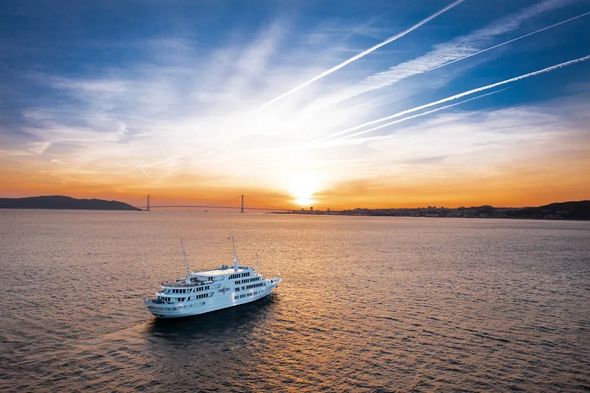 Seto Inland Sea Lunch Cruise: Island Views & Kaiseki Dining