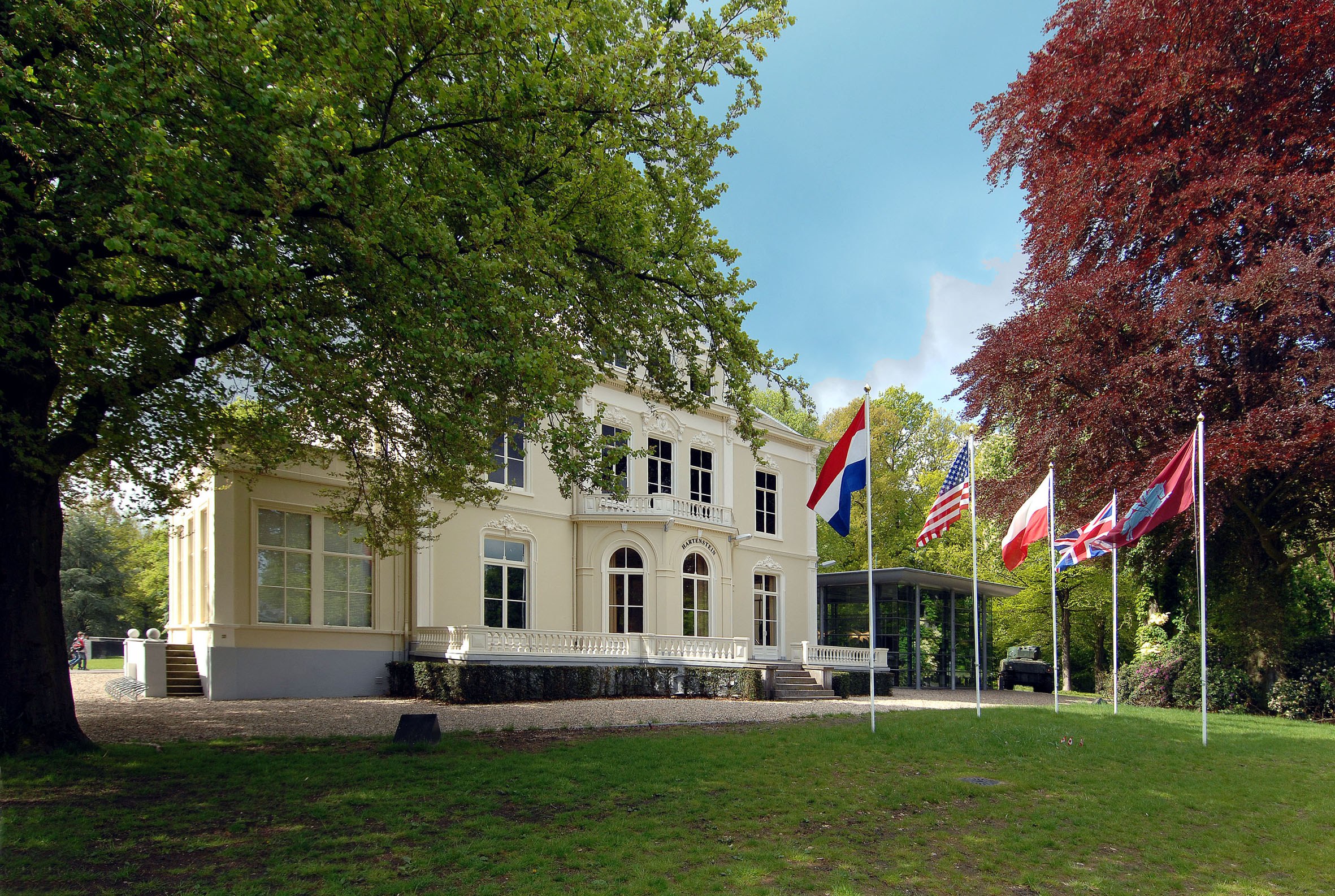 Airborne Museum Hartenstein: The Full Story of Operation Market Garden