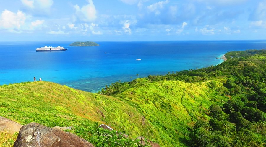 Dravuni Island, Fiji: Private Guided Reef Snorkel & Hilltop Panorama