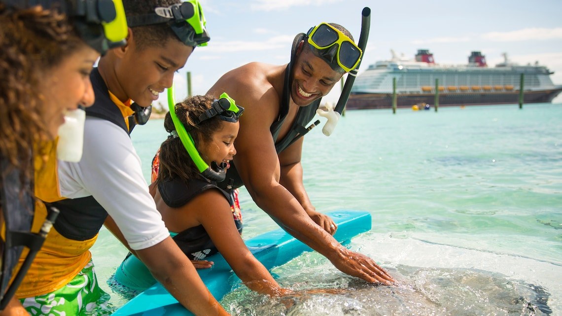 Castaway Ray's Stingray Adventure: Wade & Feed the Rays