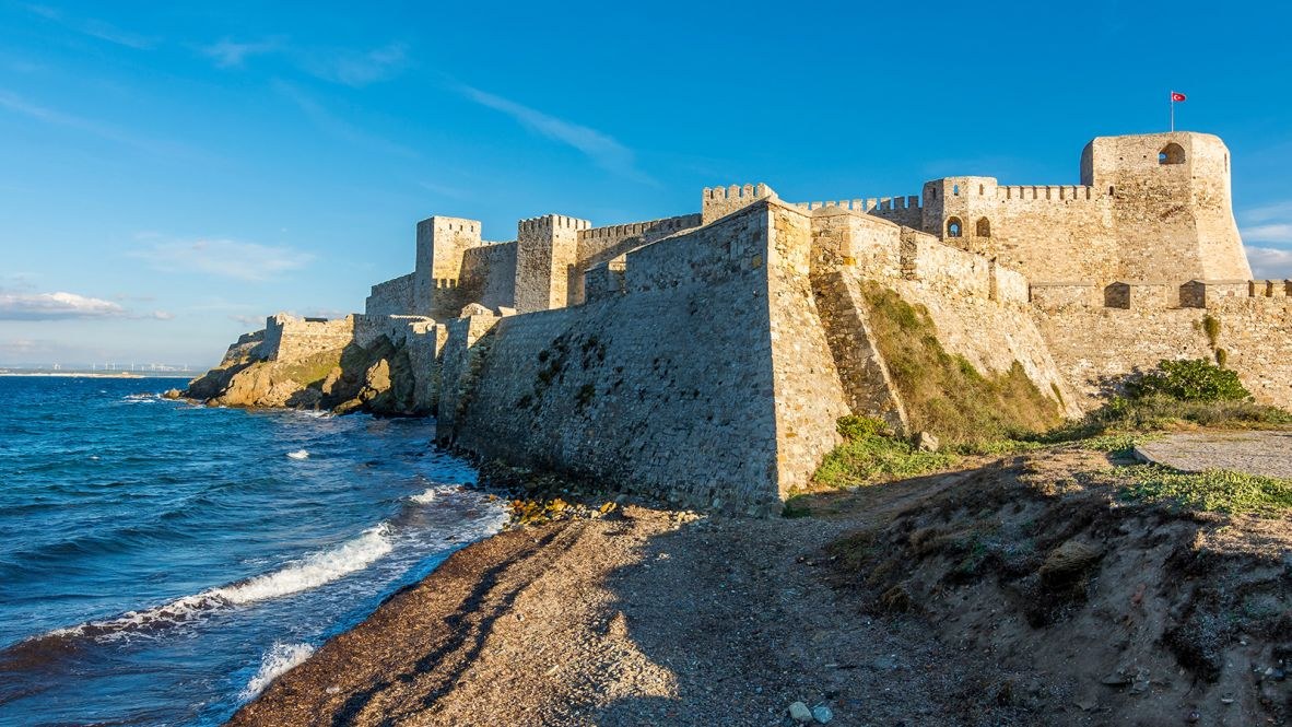 Bozcaada Castle: Private Guided Exploration of Tenedos