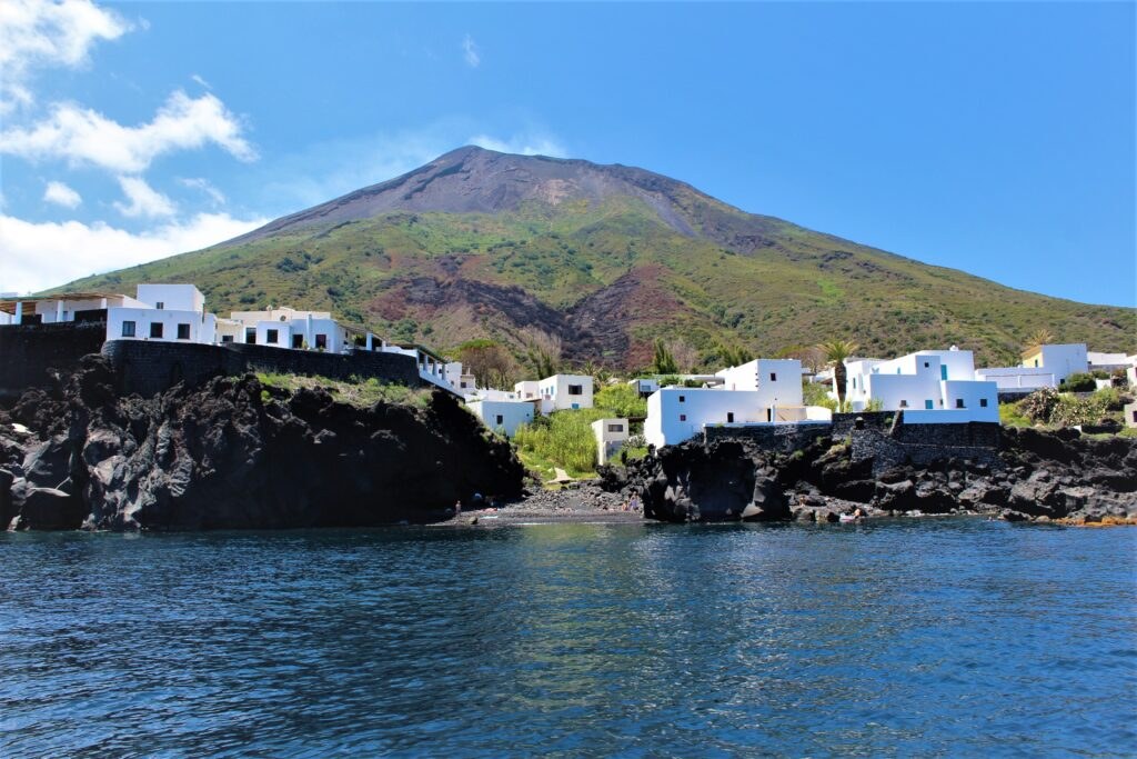Stromboli Village & Black-Sand Beach: Private Cultural & Food Walk