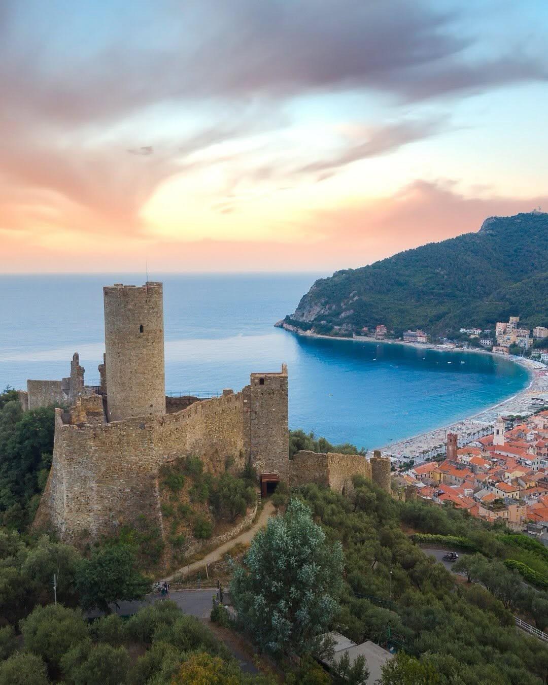 Noli: Medieval Towers & Local Ligurian Table — Off the Tourist Map