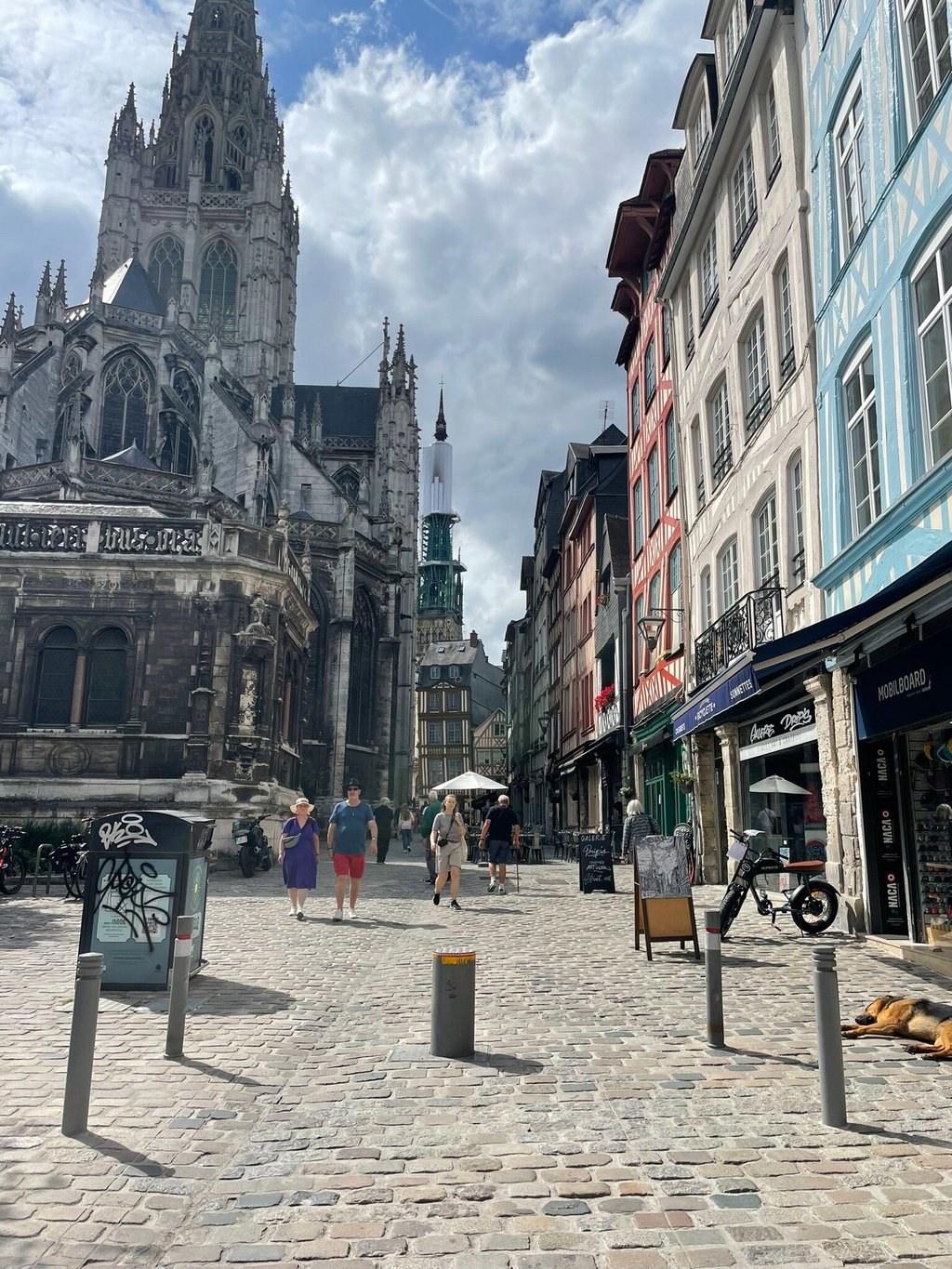 Rouen Secret History: Small-Group Expert Walking Tour