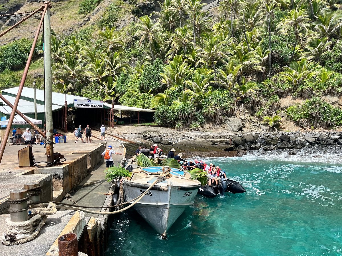 Pitcairn Island: Handcraft Studio & Living Culture Encounter