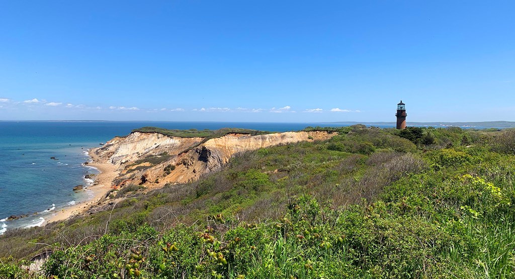 Aquinnah Cliffs & Gay Head Lighthouse: Edge of the Island