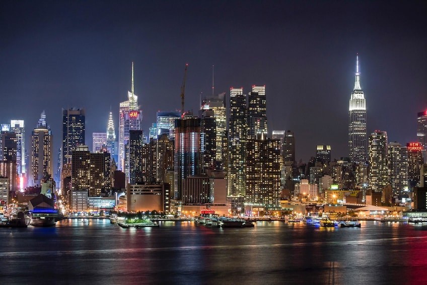 New York by Night: Premium Illuminated City Cruise & Skyline Tour