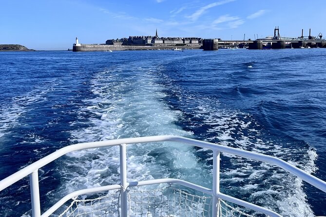 Saint-Malo Bay: 1h30 Guided Boat Trip with Local Captain