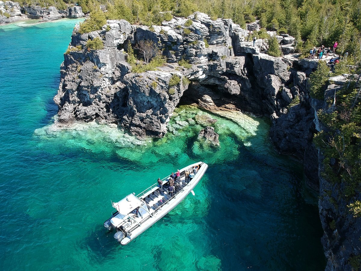 Tobermory Wave Adventures: Private Zodiac Tour of the Coastline