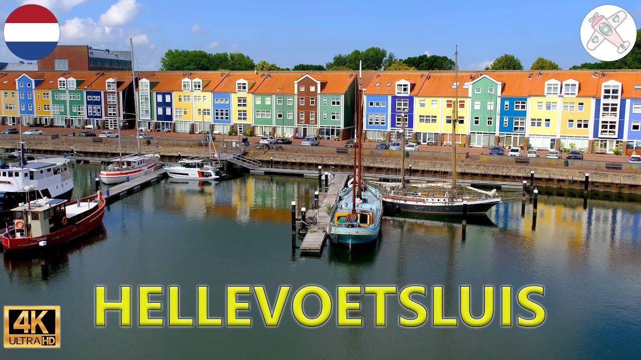 Fortified Town Walking & Kayak: Hellevoetsluis Historic Moat Circuit
