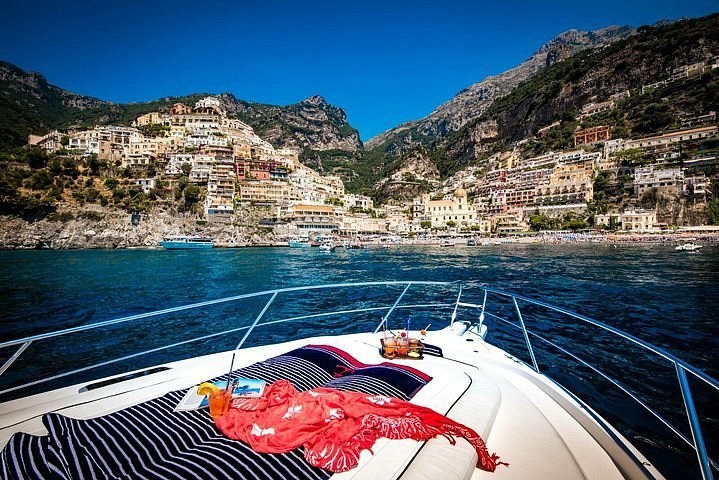 Amalfi Coast Private Boat Charter: Positano to Amalfi