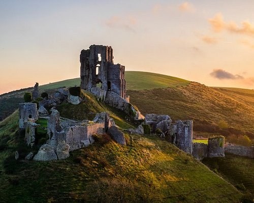 Corfe Castle & Purbeck Hills: Private Expert-Led Excursion