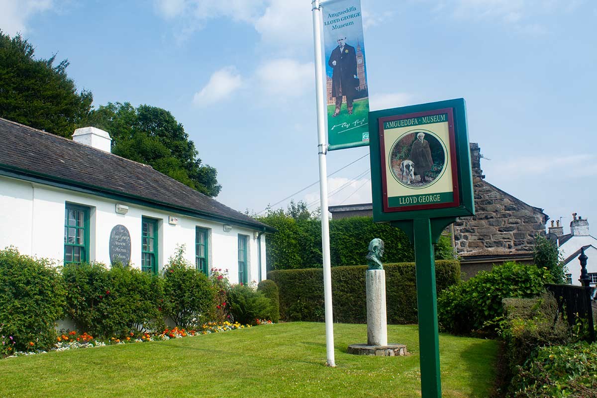 David Lloyd George Museum & Llanystumdwy Private Cultural Tour