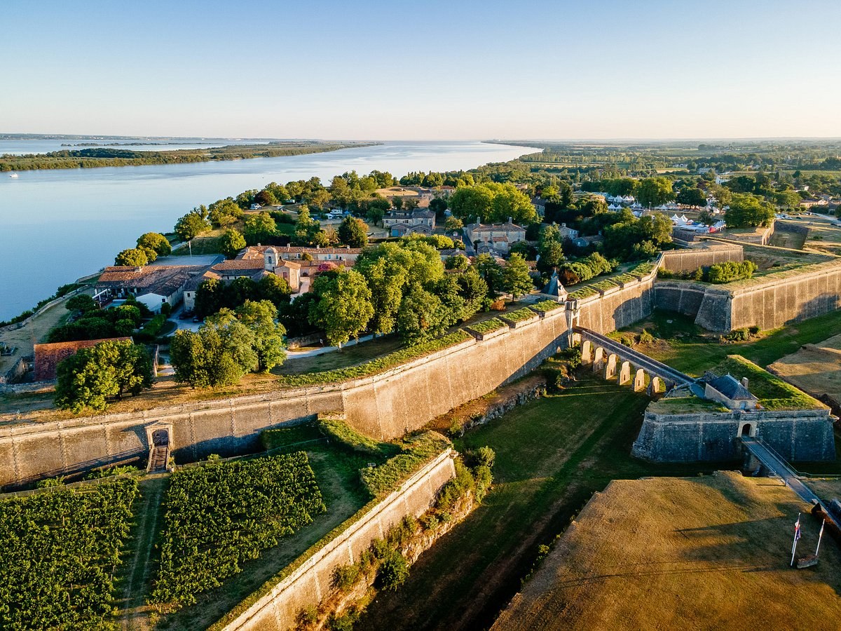 Private Citadel of Blaye: UNESCO Fortress & Underground Passages
