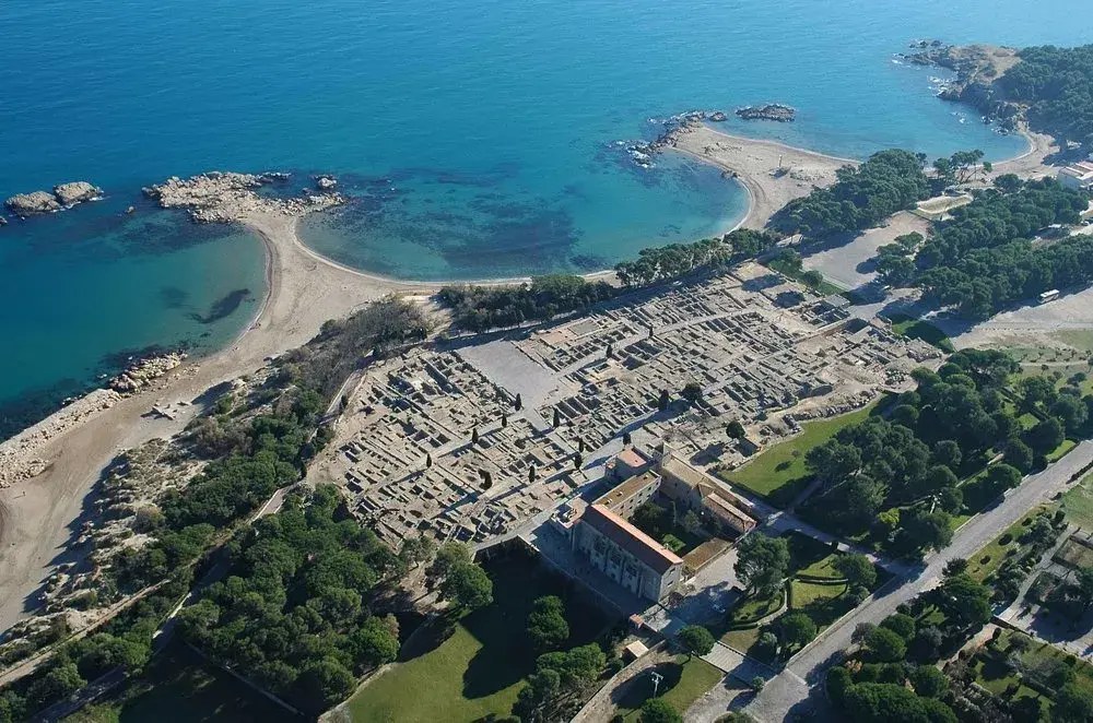 Greek & Roman Empúries: Private Archaeology Expert Guided Visit