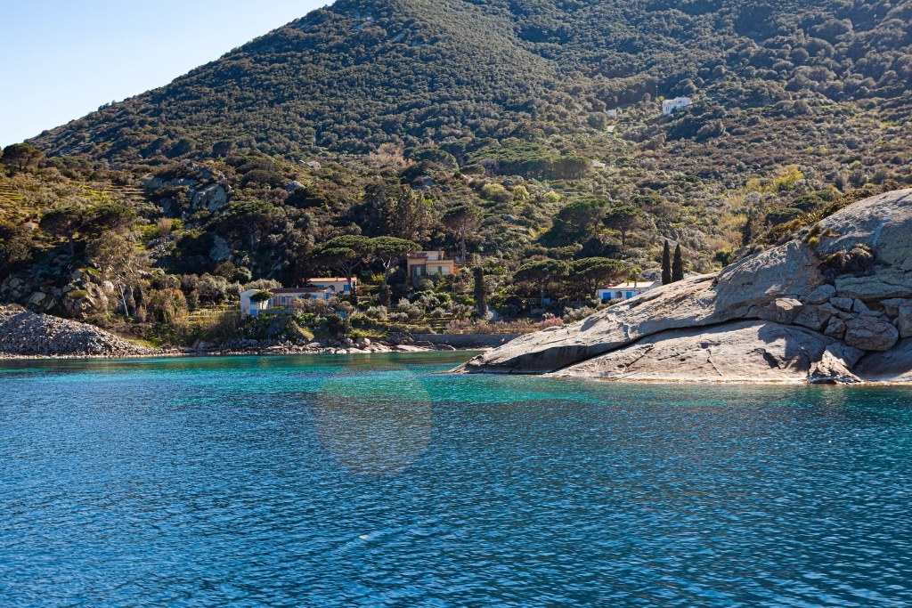 Private Sailing Day Around Giglio Island & Secret Coves