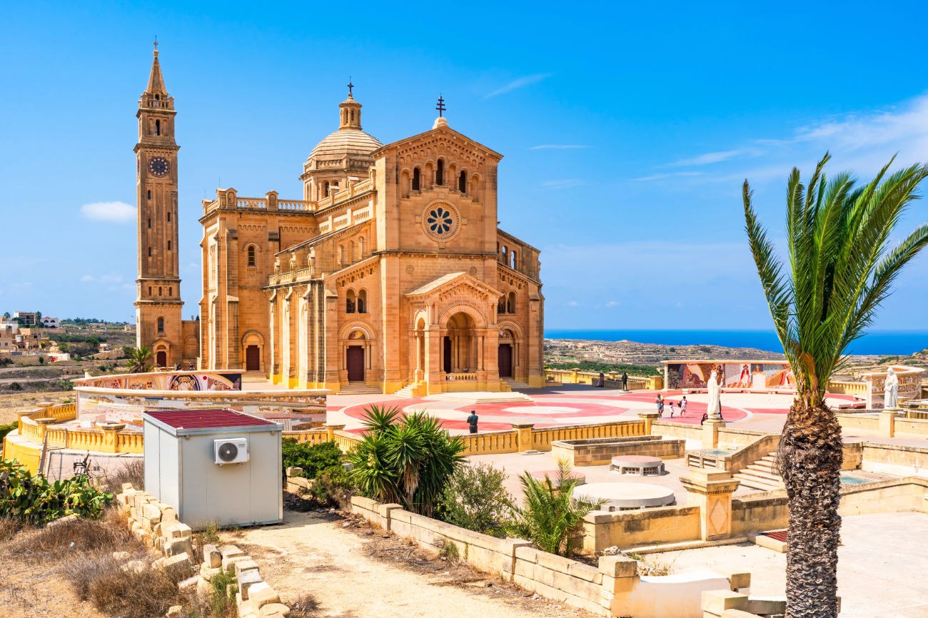 Ta' Pinu National Sanctuary: Private Devotional & Countryside Drive
