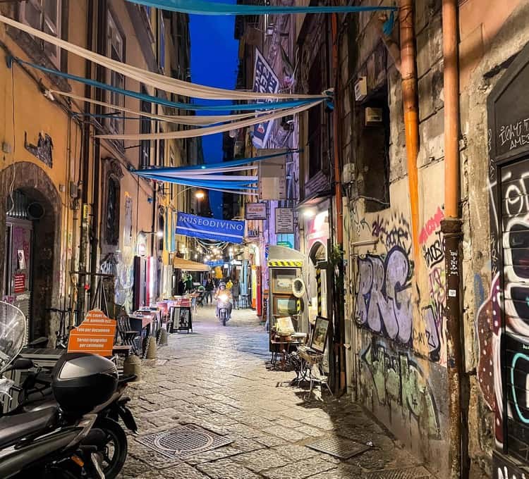 Naples: Private Street Food & Underground Napoli Deep Dive