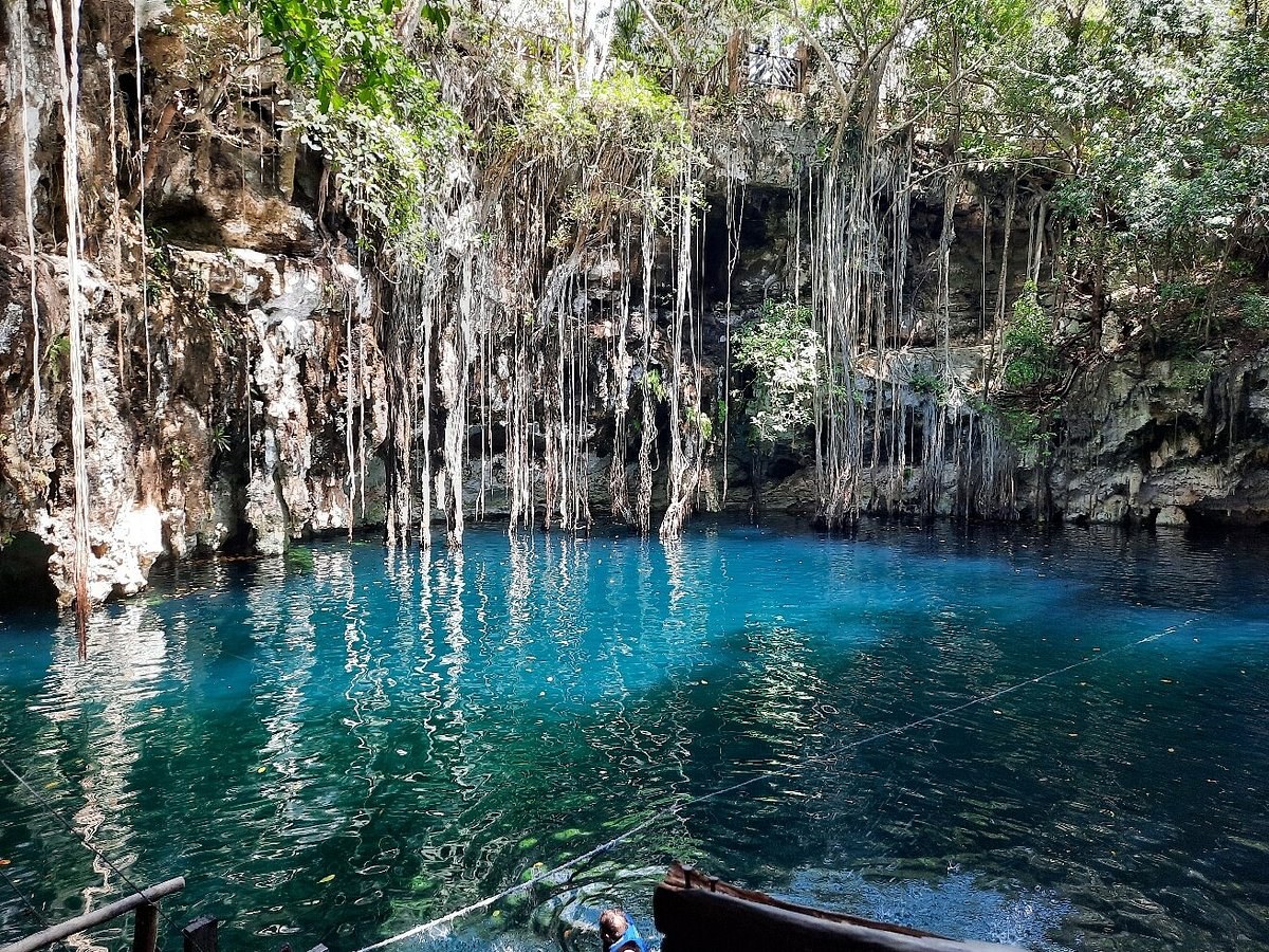 Cenote X Batun & Yucatán Hacienda: Private Swim & Lunch