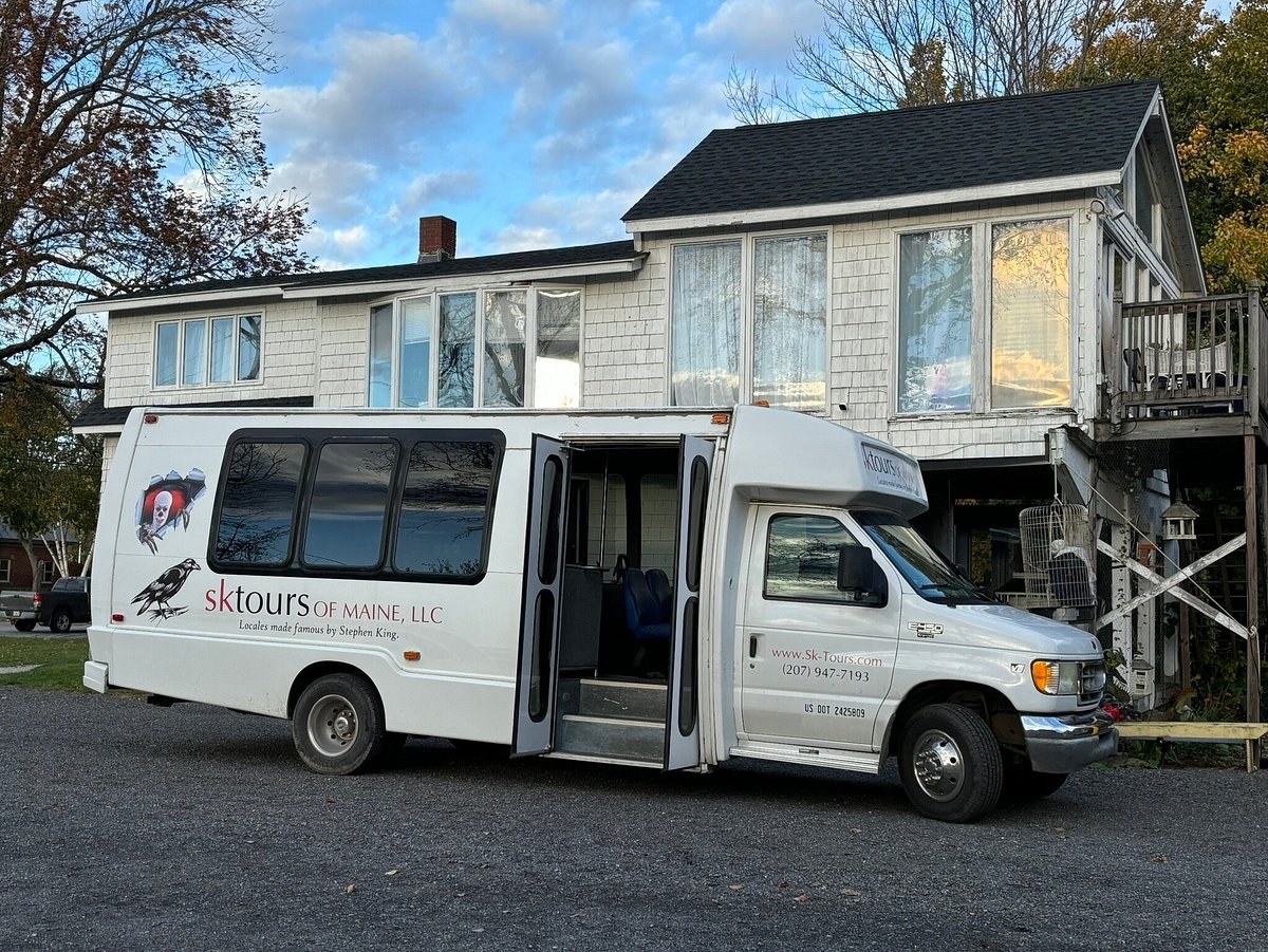 SK Tours of Maine: Narrated Stephen King's Derry Bus Tour