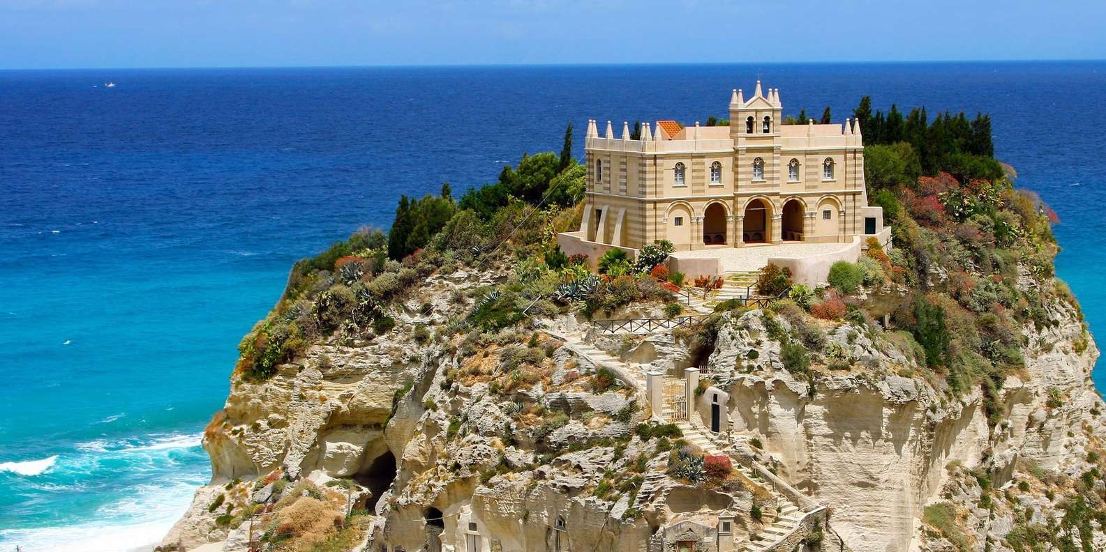 Tropea & the Coast of the Gods: Private Luxury Day Excursion