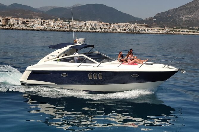 Private Luxury Yacht Charter from Puerto Banús Marina