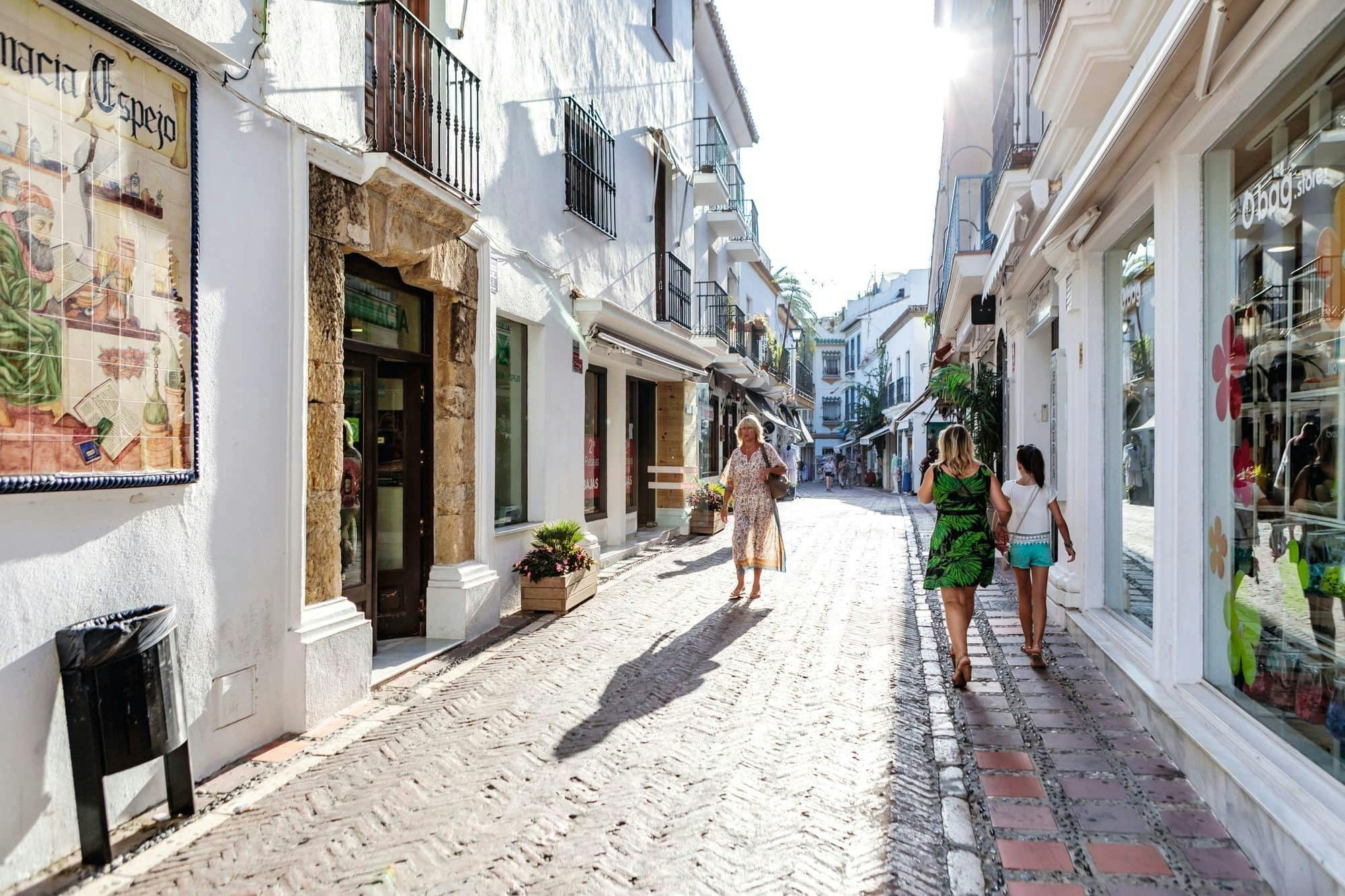 Marbella Old Town & Golden Mile: Private Guided Walking & Drive