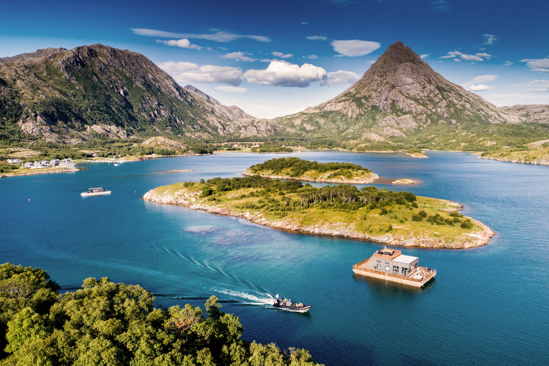 Helgeland Archipelago: Private Island-Hopping Boat Charter