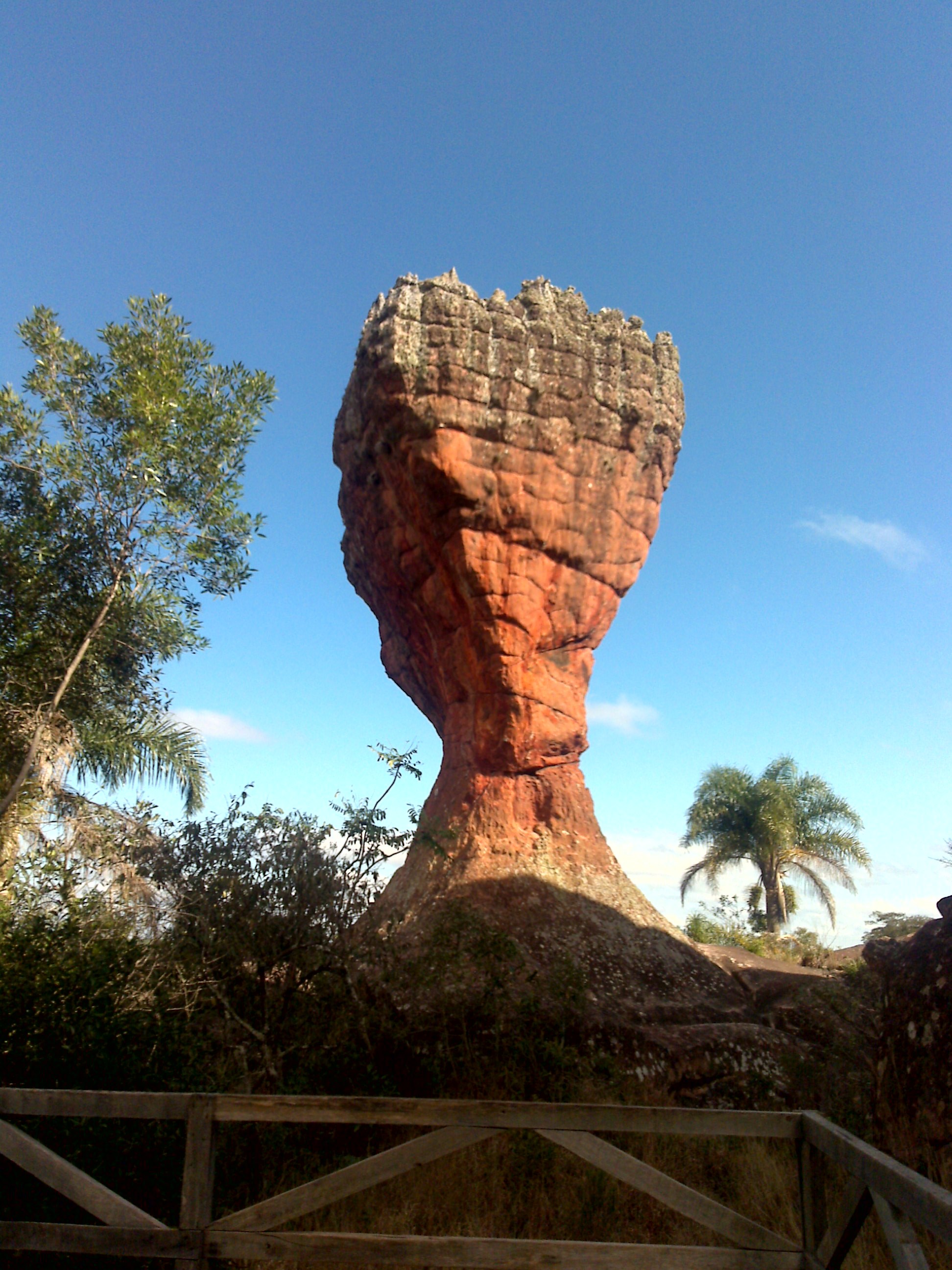 Vila Velha State Park: Ancient Rock Formations & Furnas Lagoons