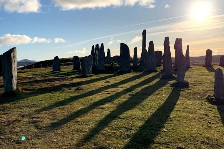 Isle of Lewis Full-Day Guided Tour: Stones, Broch & Black House