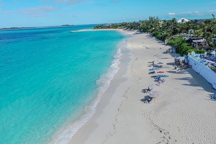 Paradise Island Beach Club: Cabbage Beach Premium Day Pass