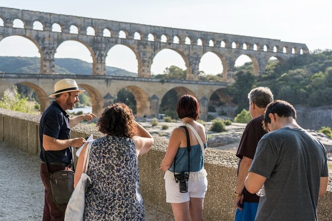 Pont du Gard, Les Baux & Saint-Rémy: Full-Day Small-Group Provence Tour