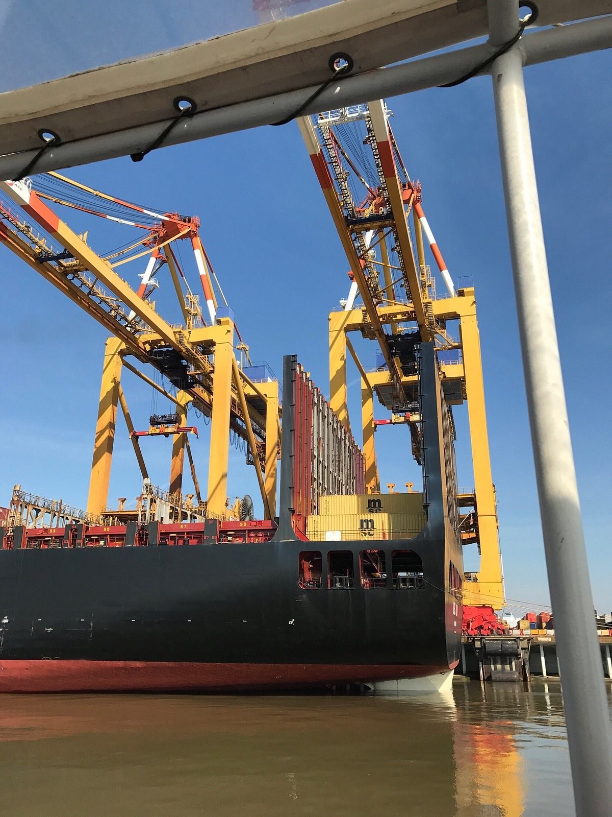 Dicke Pötte Harbour Cruise: Private Charter on the Working Port