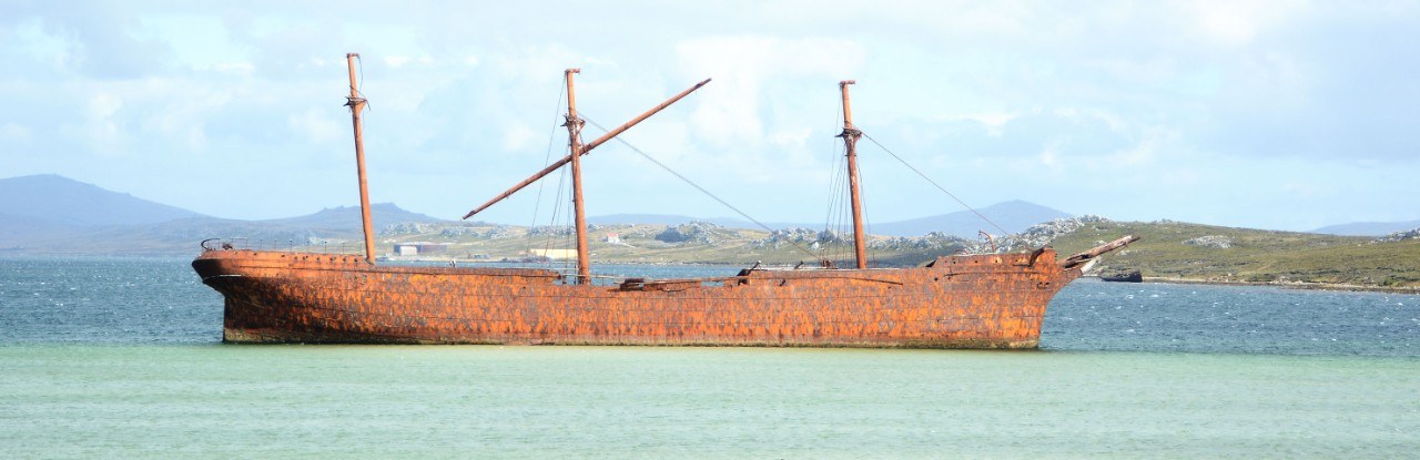Stanley Harbour Historic Wrecks & 1982 War Memorials Walk