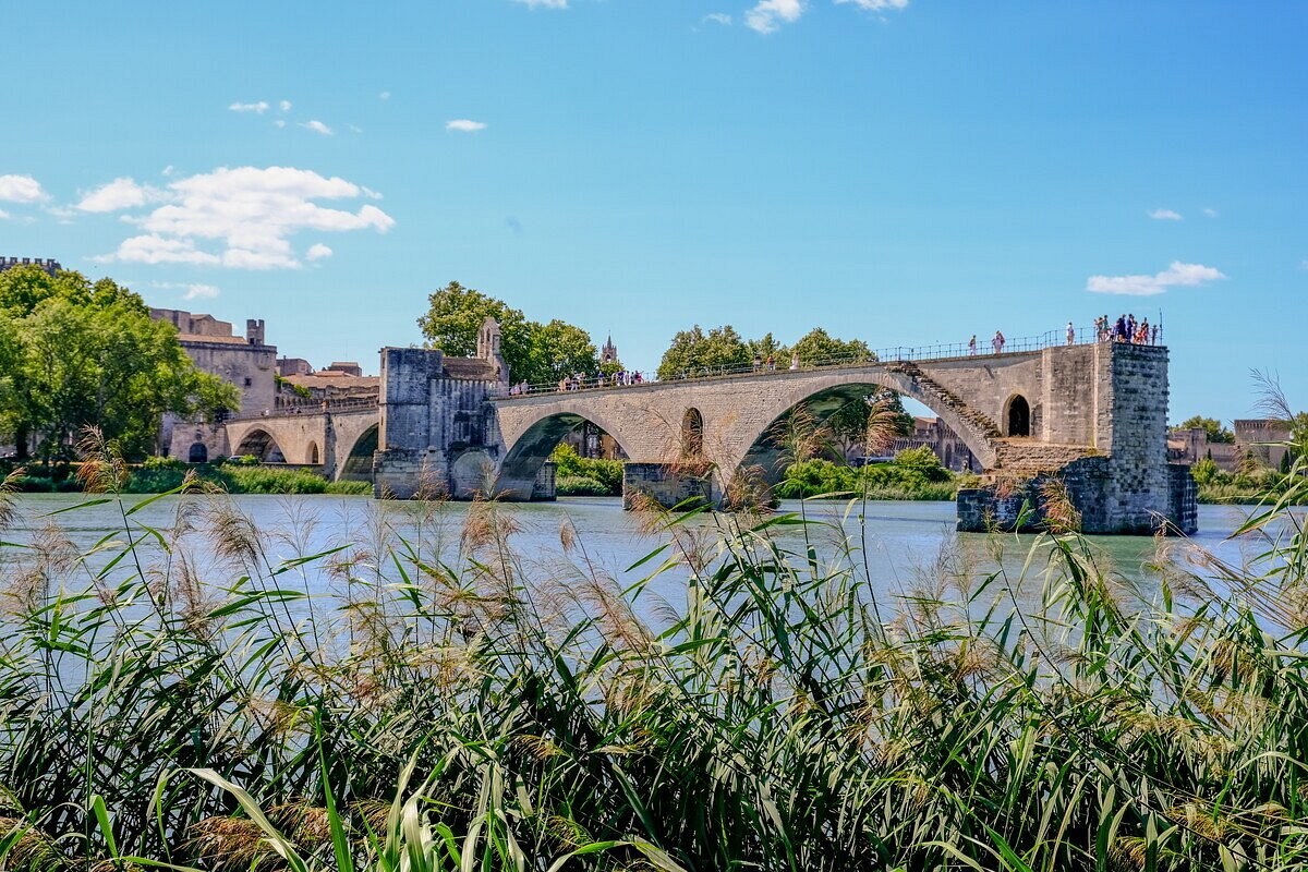 Pont Saint-Bénézet & Rocher des Doms: Avignon's Icons at Golden Hour