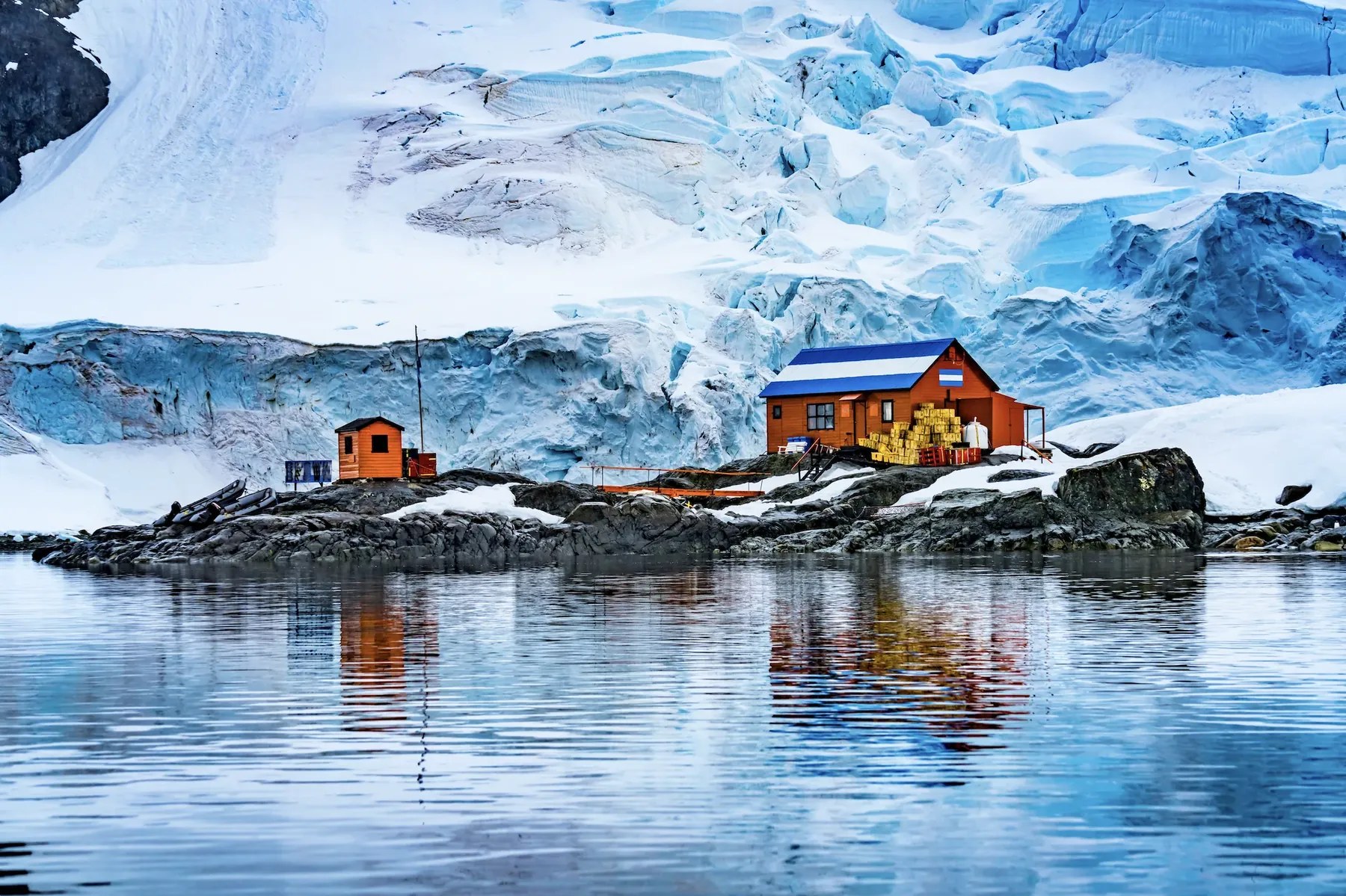 Continental Landing & Glacier Trek at Neko Harbour