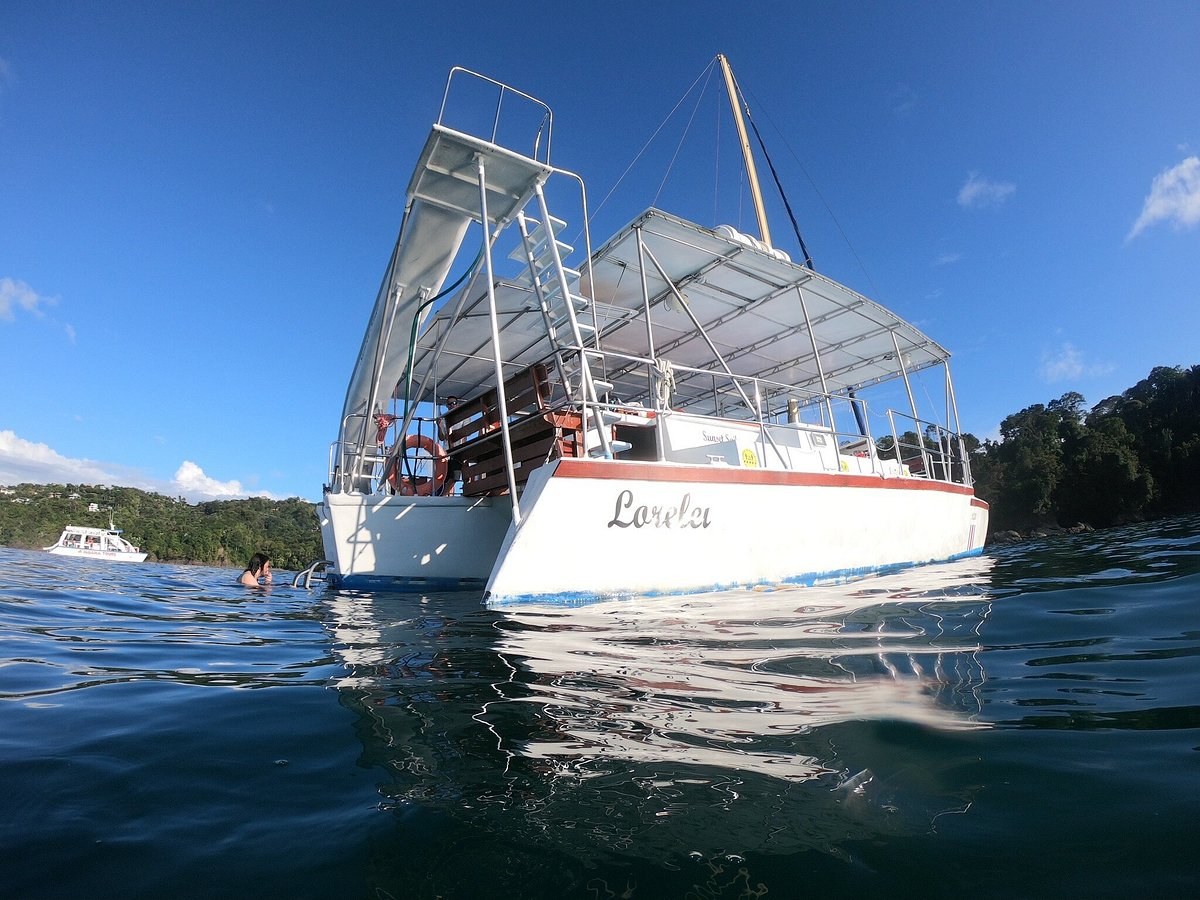 Sunset Catamaran Sail & Snorkel: Private Charter Along the Manuel Antonio Coast