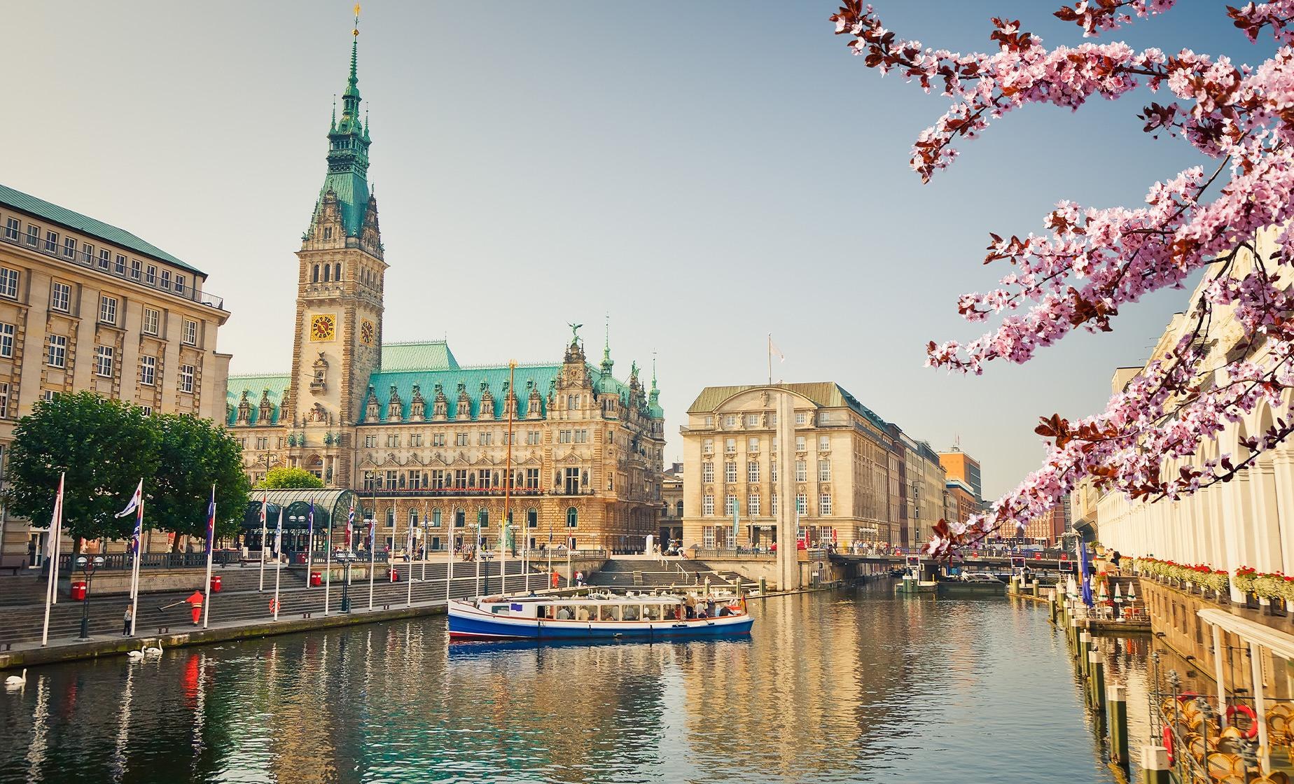 Exclusive Private Day Excursion to Hamburg: Speicherstadt & Elbphilharmonie