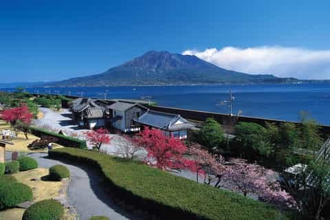 Kagoshima Highlights Full-Day: Volcano, Garden & Samurai