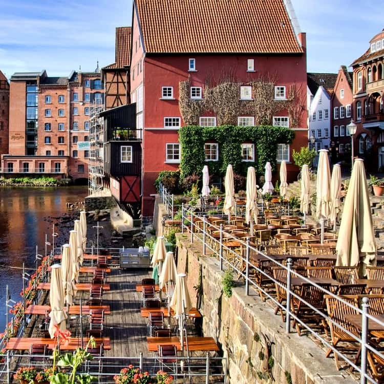 Hamburg Rathaus, Alster & Altstadt Private Walking Tour