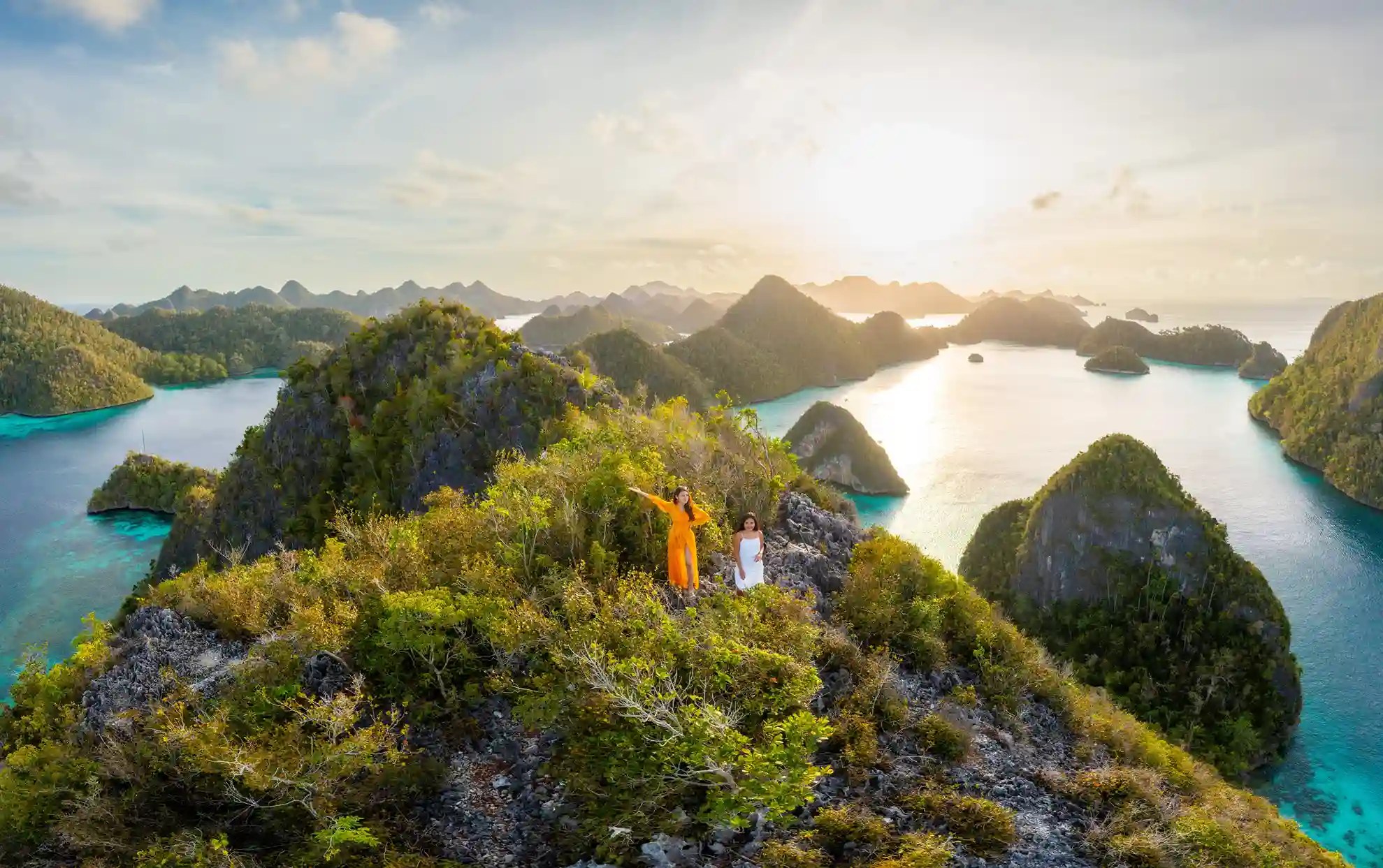Dafalen Peak Summit Trek: Panoramic Karst Vista at Sunset