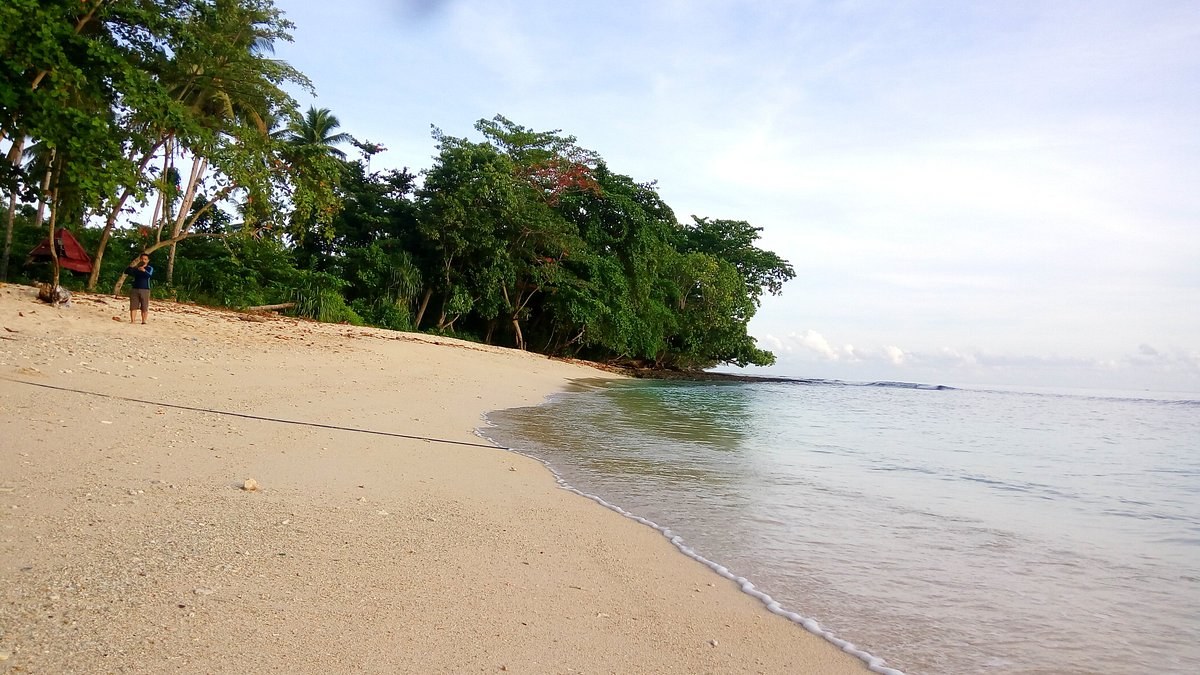 Bakaro Beach & Tanjung Batu: Private Coastal Escape by Speedboat