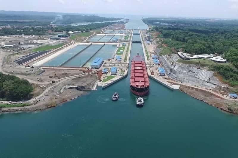 Agua Clara Locks: Private Expert-Guided Canal Viewing