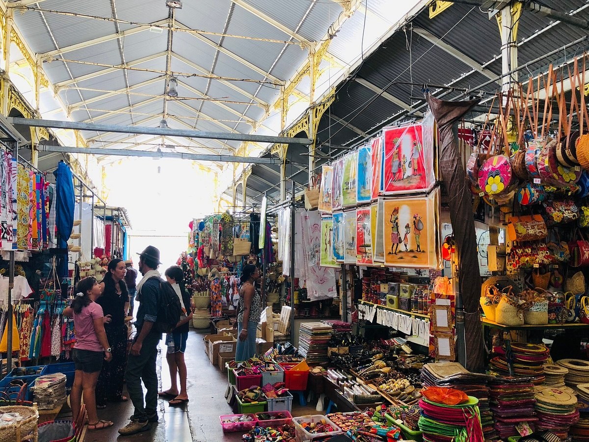 Saint-Denis Creole Heritage Walk & Covered Market Feast