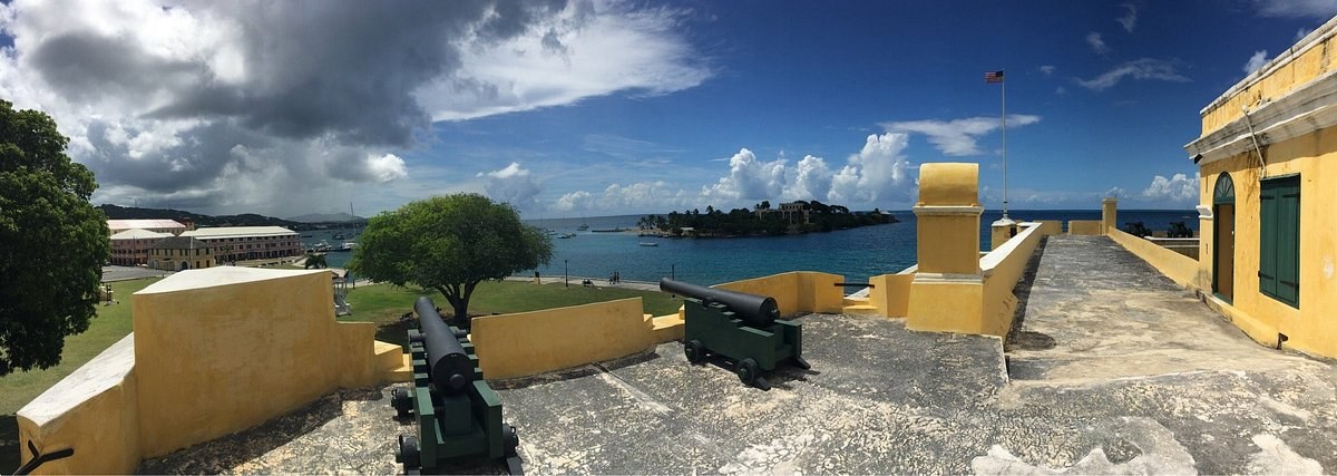 Christiansted Historic District: Private Walking Tour & Fort Christiansvaern