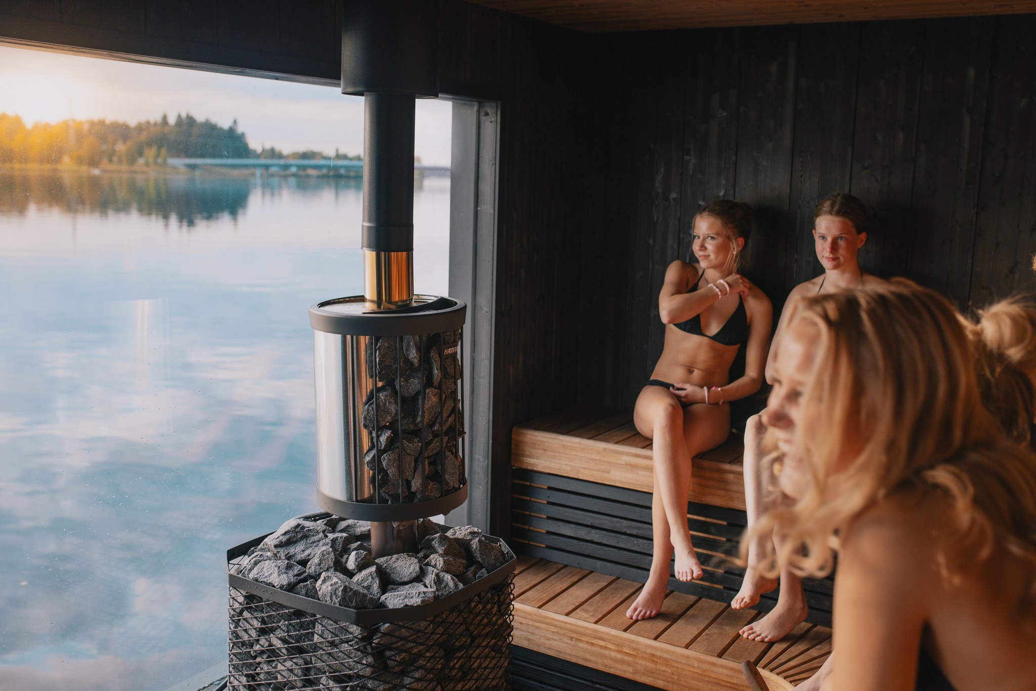 Authentic Finnish Sauna Ritual & Dip at Nallikari Beach